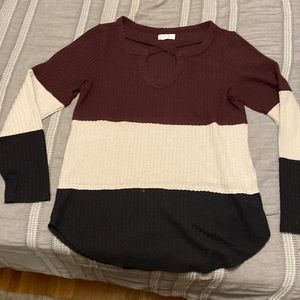 Sweater tri-colored Maurice’s sz medium